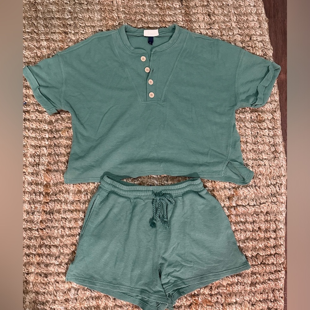 Matching Top and Shorts Set (large) (casual/cute)